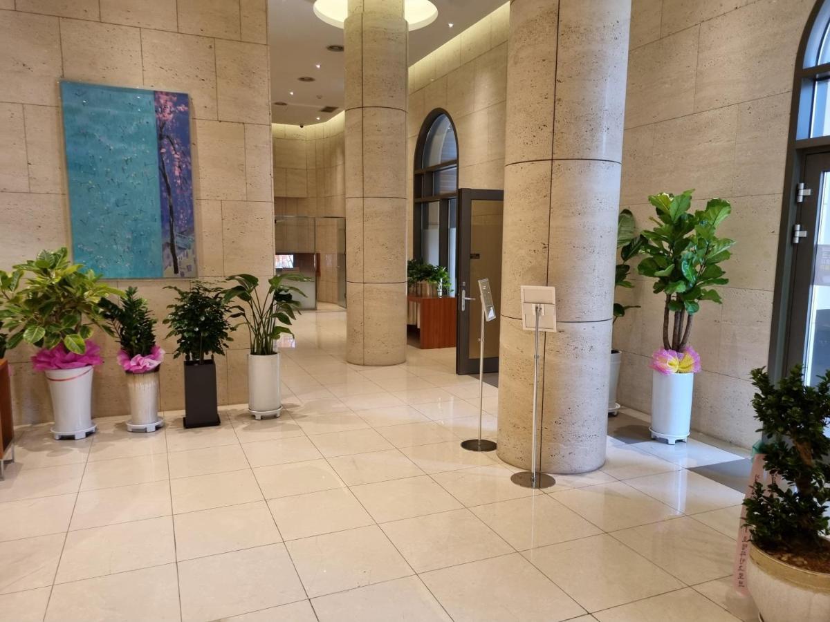Pinegrove Hotel Gimhae Экстерьер фото